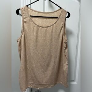 Women’s scoop neck loose fit tank top